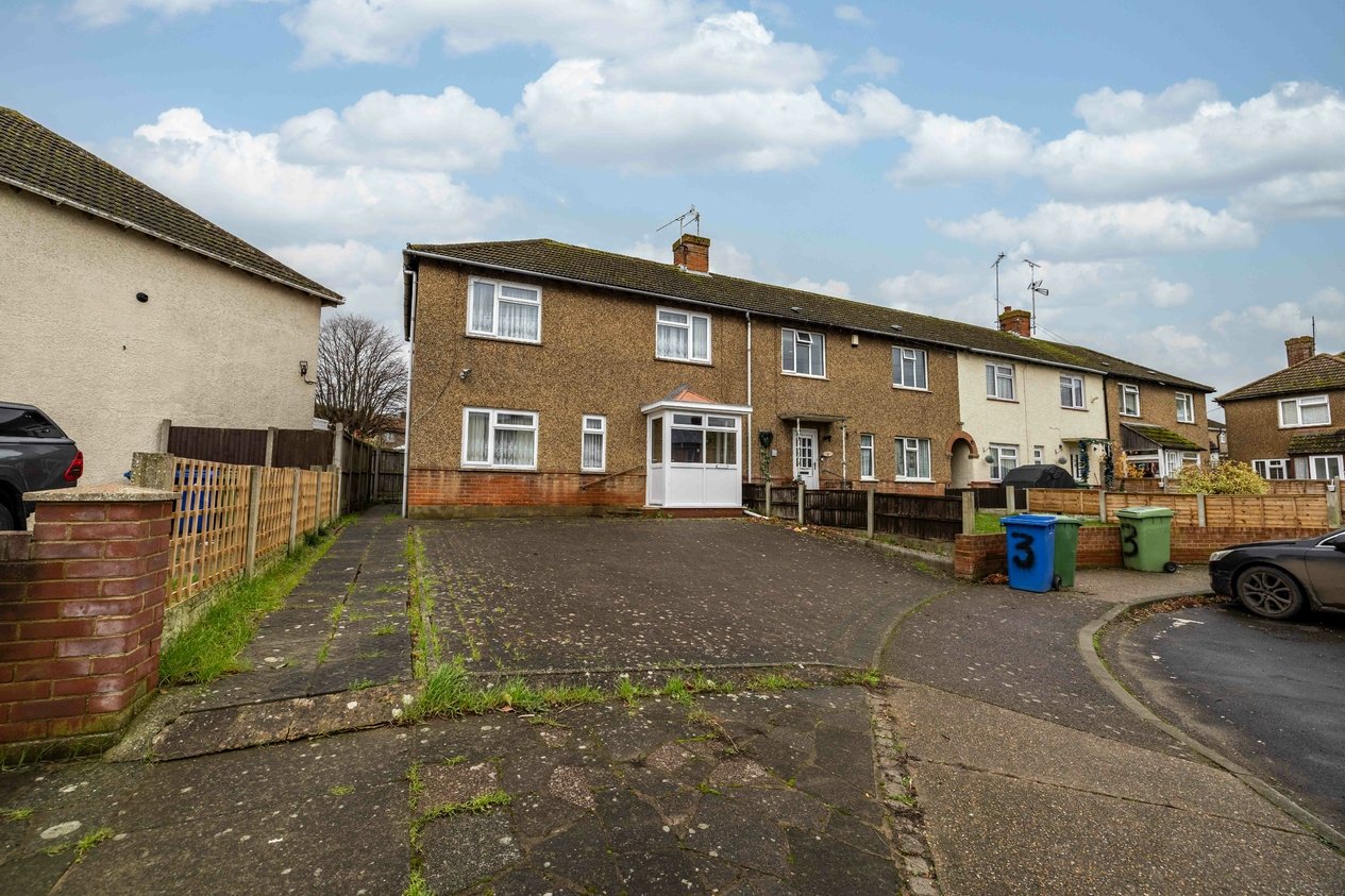 Properties Under Offer in Woodgate Close Faversham