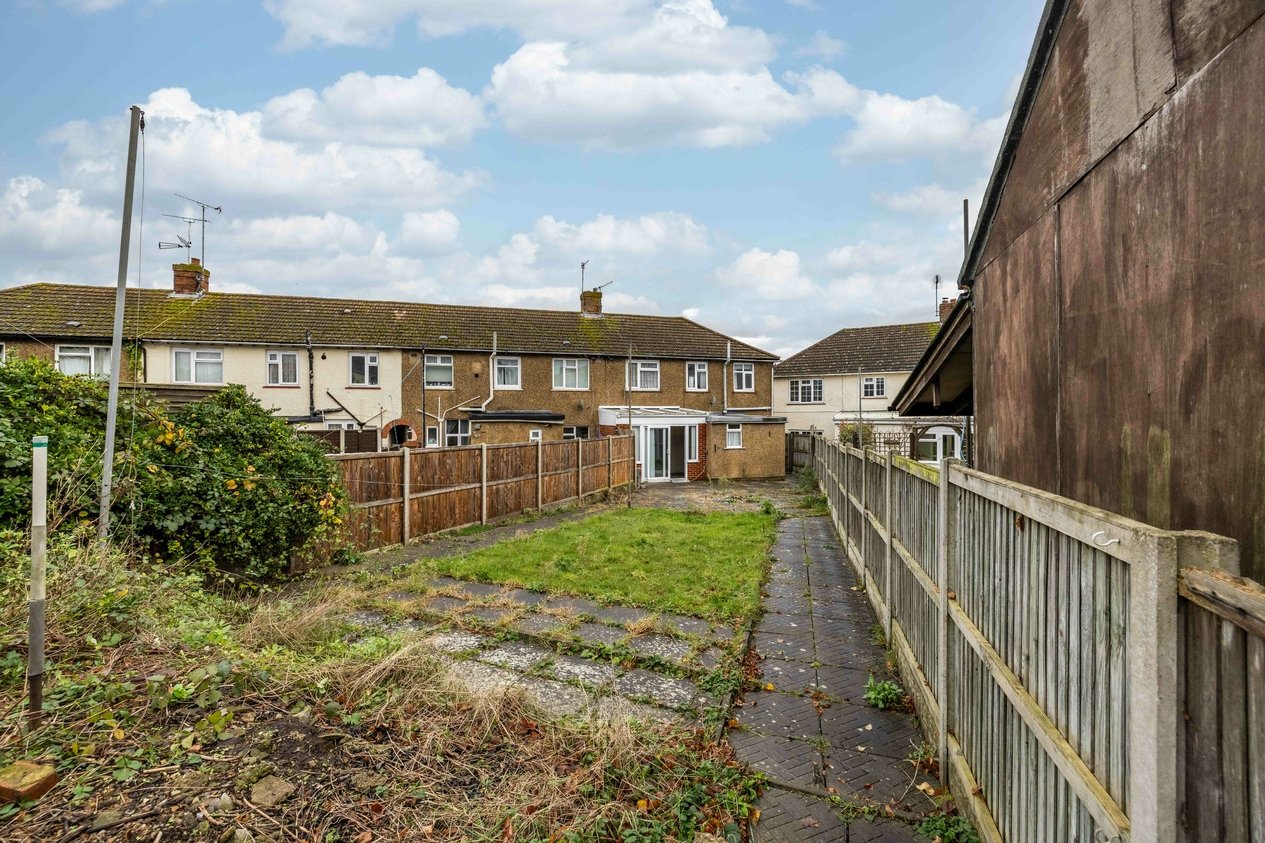 Properties Under Offer in Woodgate Close Faversham