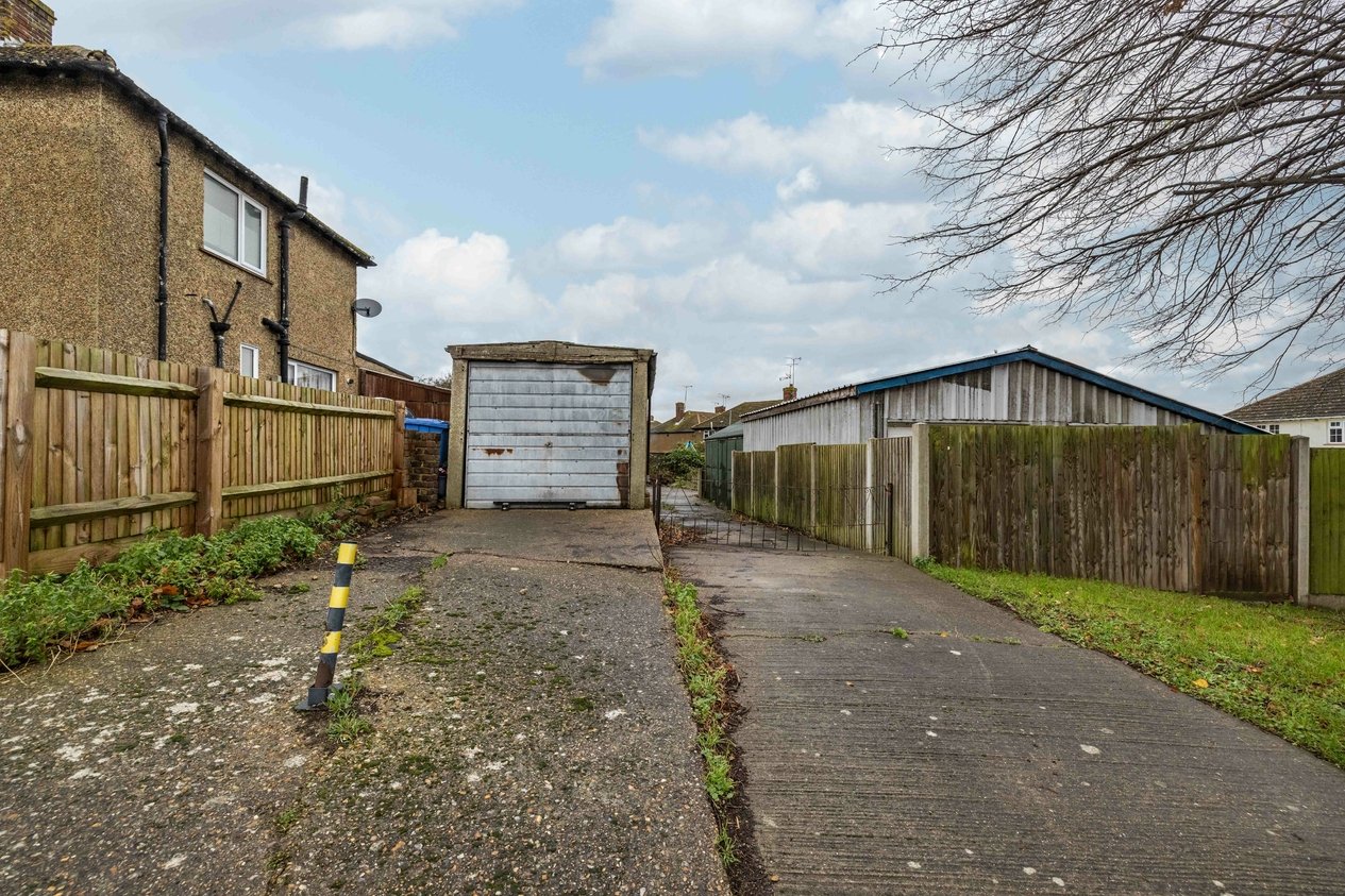 Properties Under Offer in Woodgate Close Faversham