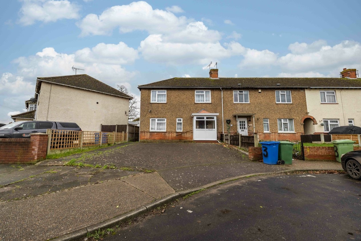 Properties Under Offer in Woodgate Close Faversham