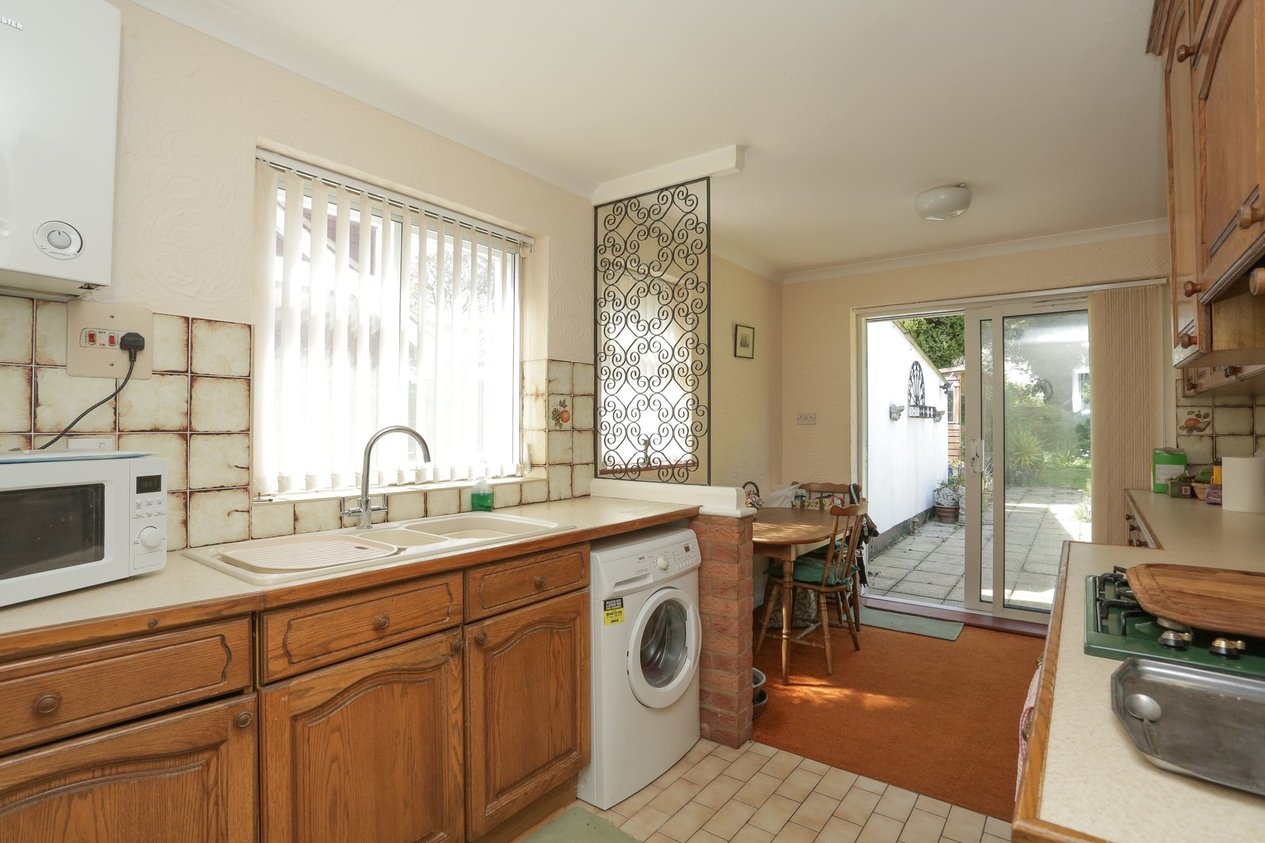 Properties For Sale in Woodland Way  Broadstairs