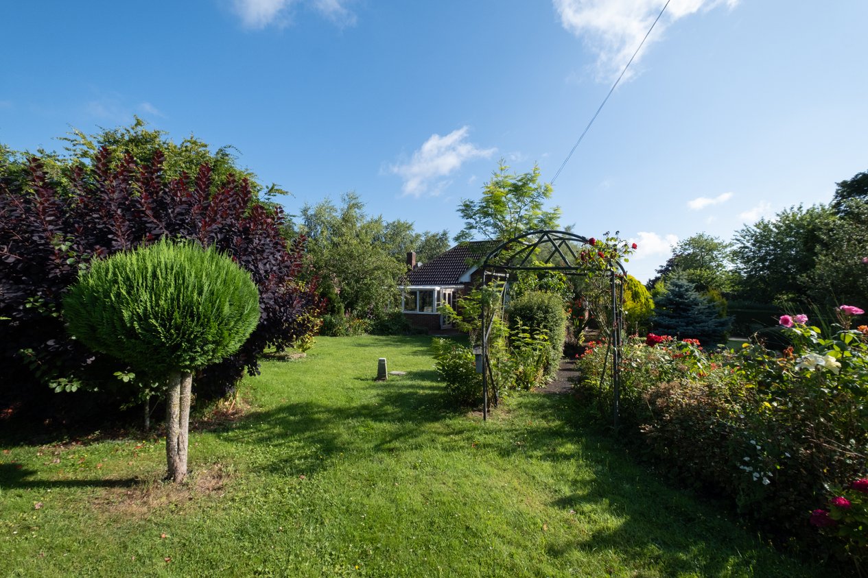 Properties Under Offer in Woolage Green Canterbury