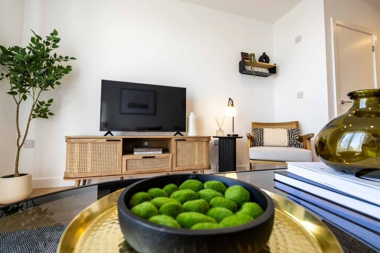 Properties Under Offer in Wraik Hill Whitstable