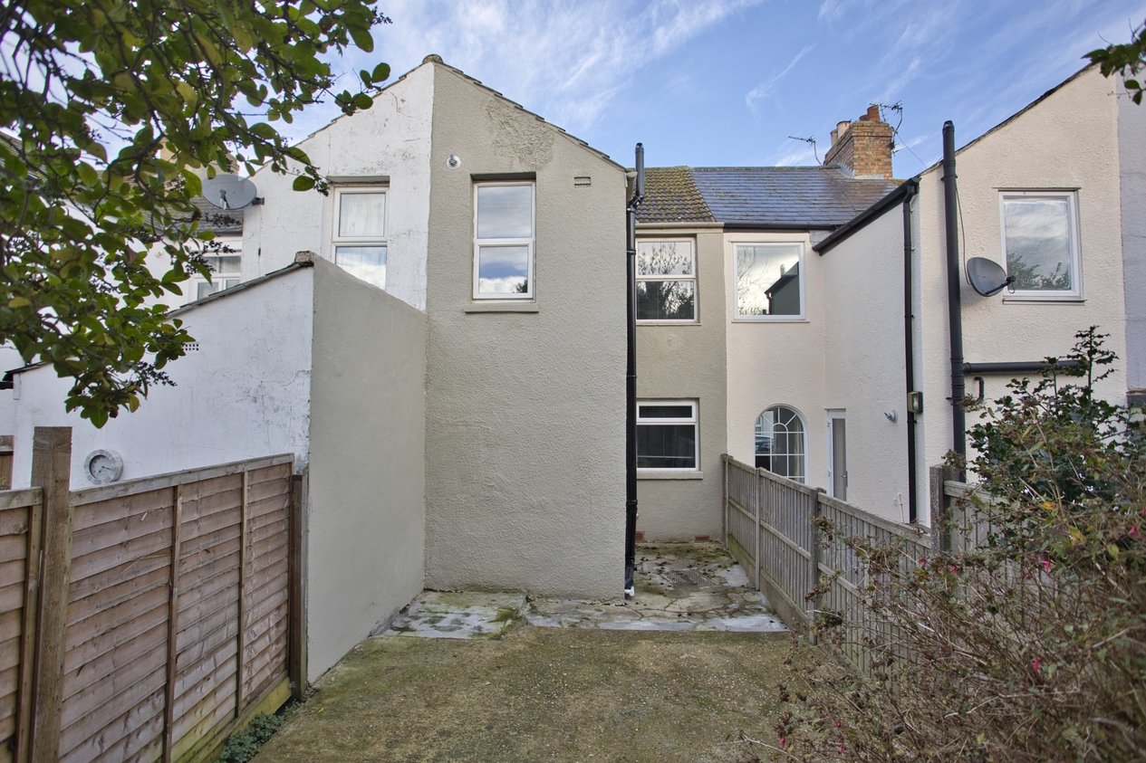 Properties Under Offer in Wyndham Road Dover