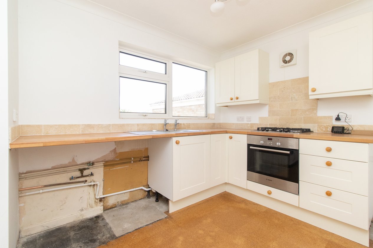 Properties Under Offer in Yardhurst Gardens Margate
