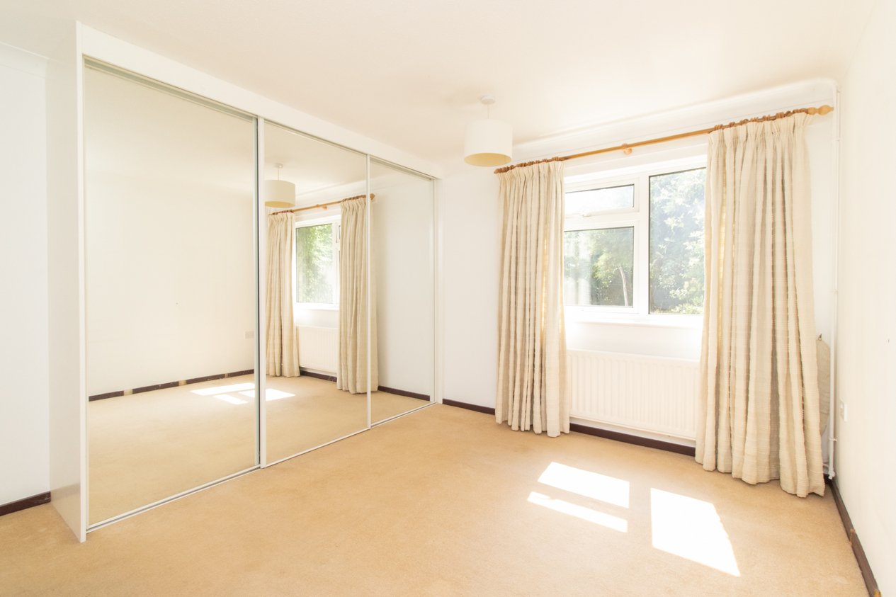 Properties Under Offer in Yardhurst Gardens Margate