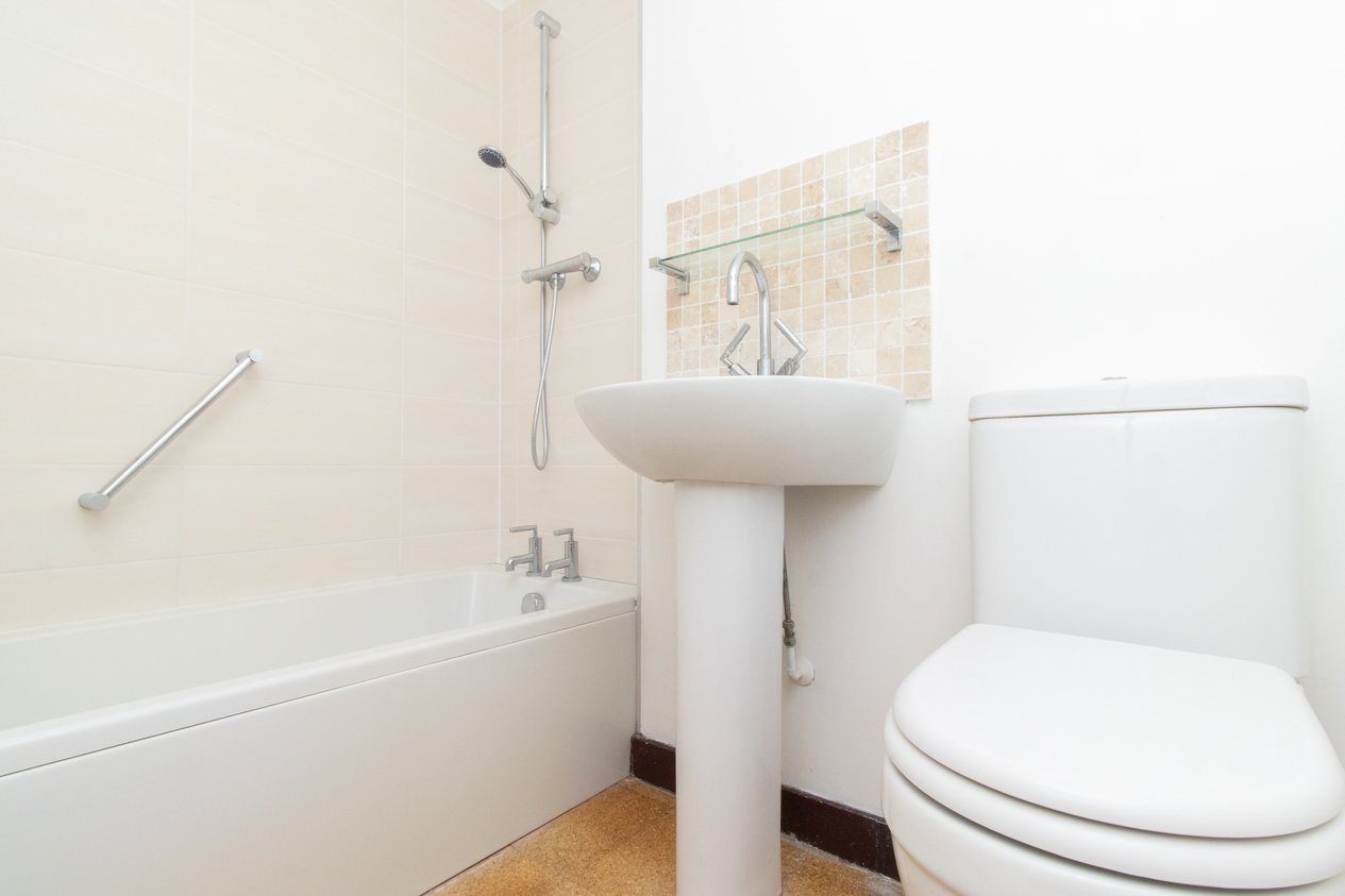 Properties Under Offer in Yardhurst Gardens Margate