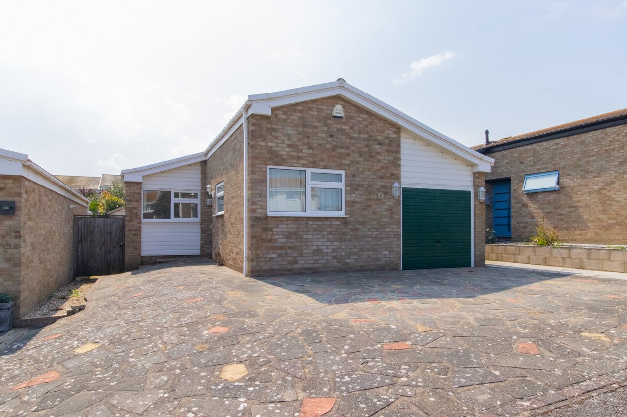 Properties Under Offer in Yardhurst Gardens Margate
