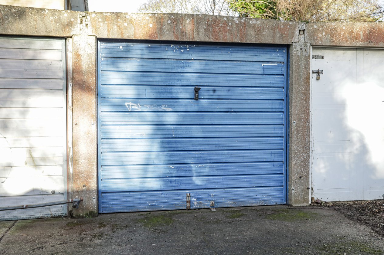 Properties Under Offer in Yew Tree Gardens Birchington