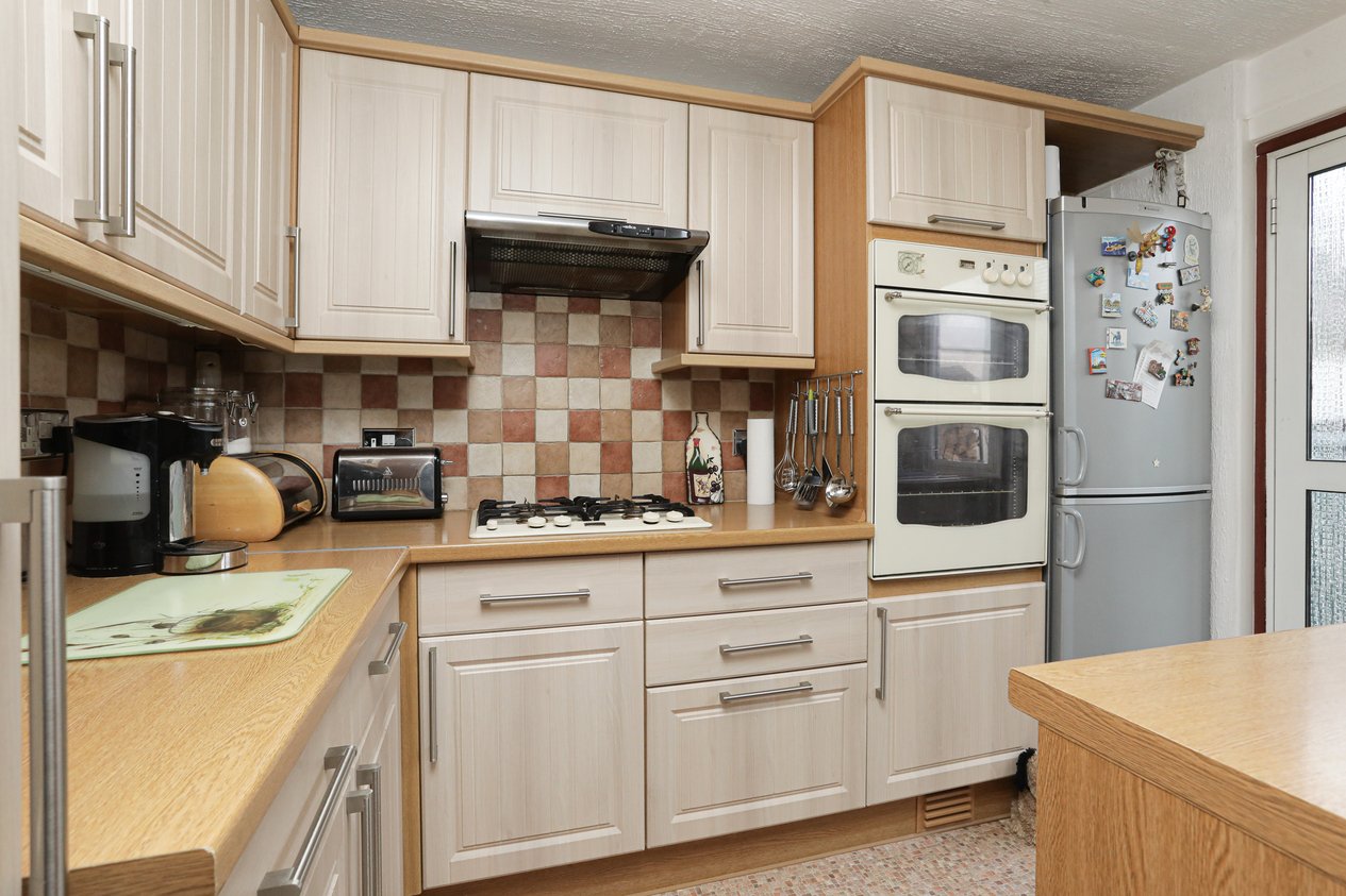 Properties Under Offer in Yew Tree Gardens Birchington
