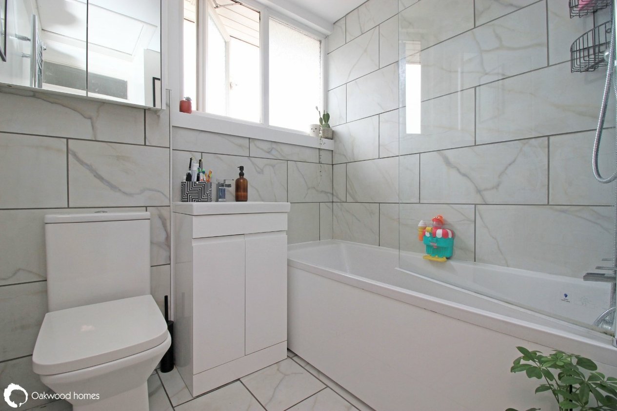 Properties For Sale in Yew Tree Gardens 