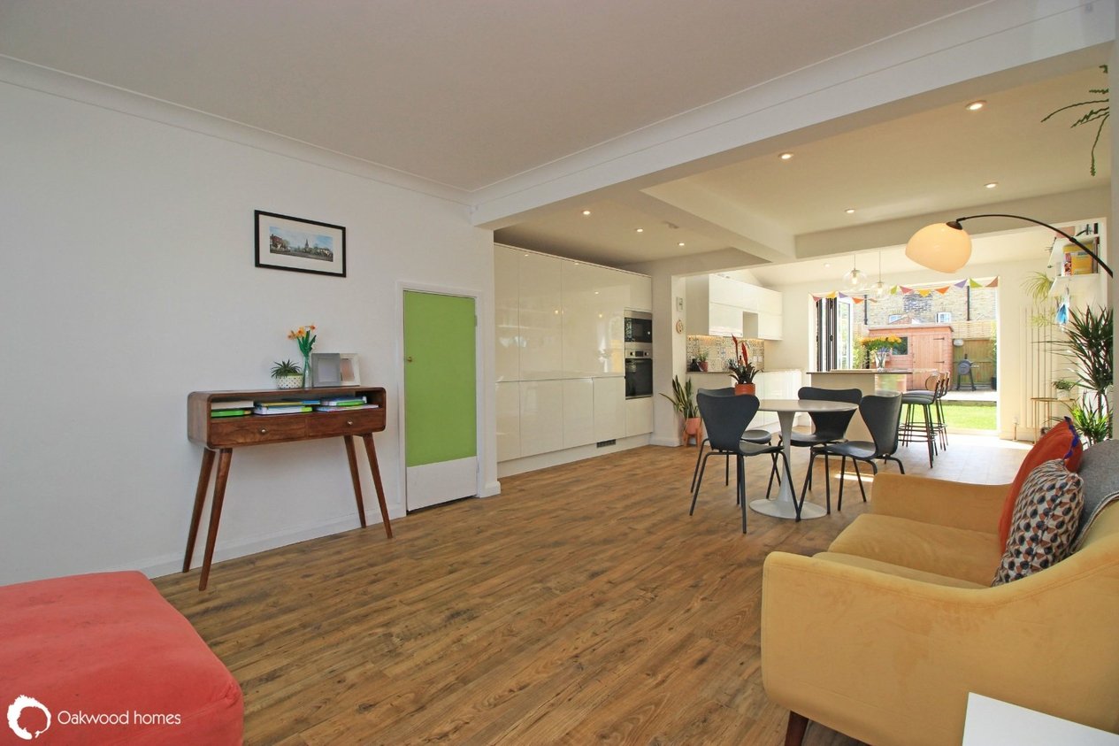 Properties For Sale in Yew Tree Gardens 