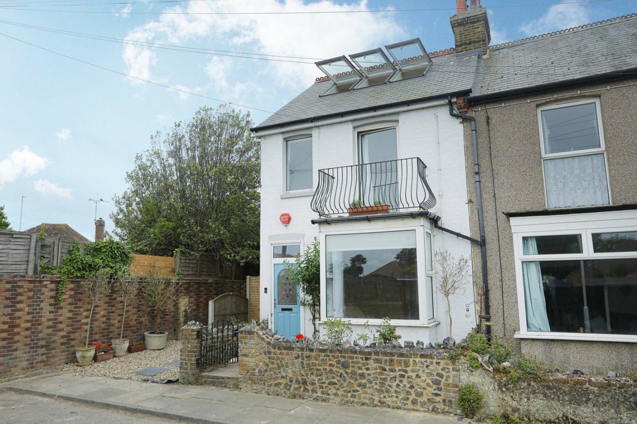 Properties For Sale in York Terrace Birchington