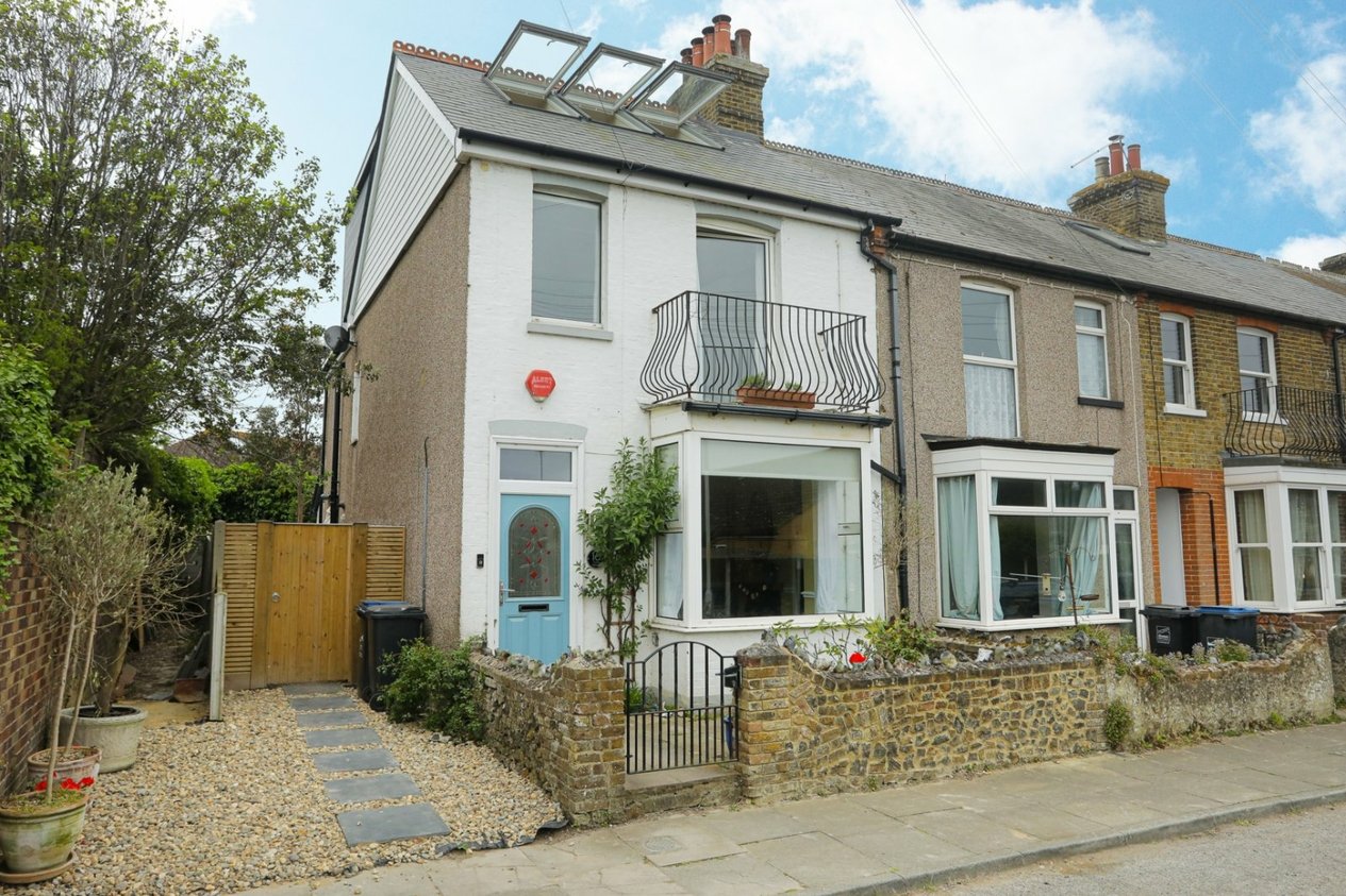 Properties For Sale in York Terrace Birchington
