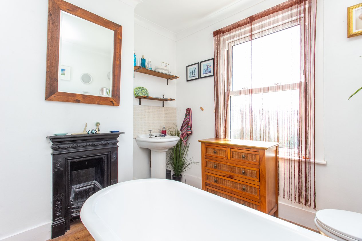 Properties Under Offer in York Terrace Birchington