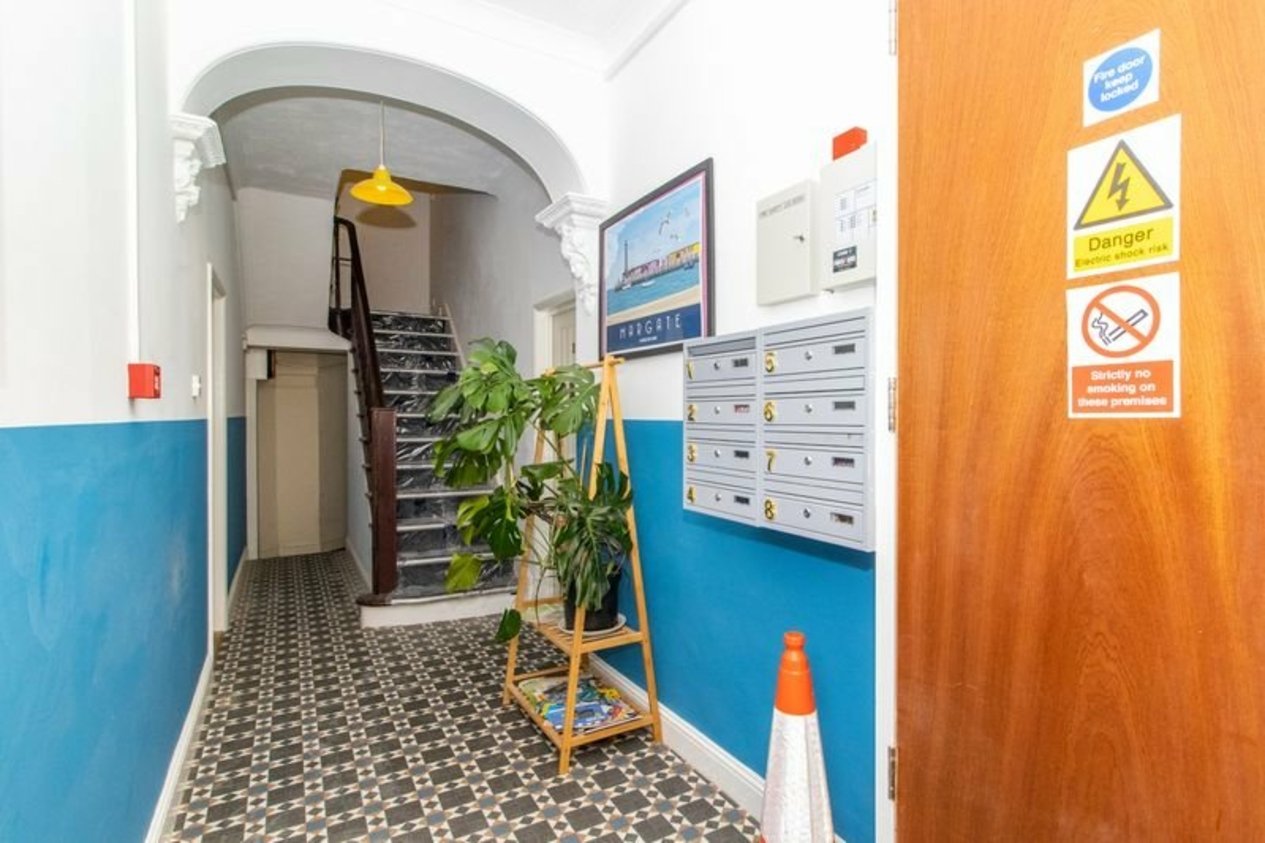 Properties To Let in 26 Gordon Road Cliftonville
