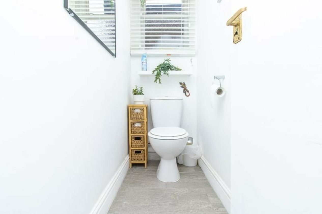 Properties To Let in 26 Gordon Road Cliftonville
