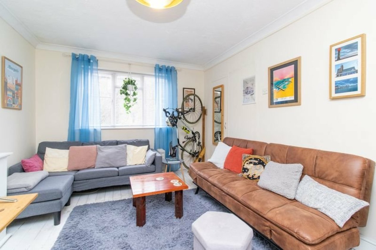 Properties To Let in 26 Gordon Road Cliftonville