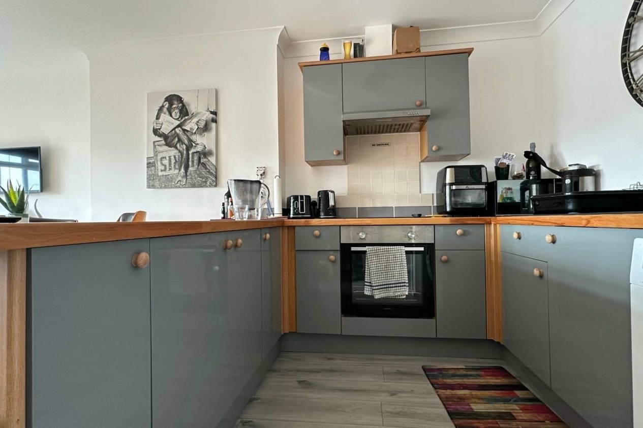 Properties Under Offer in 30 High Street Broadstairs