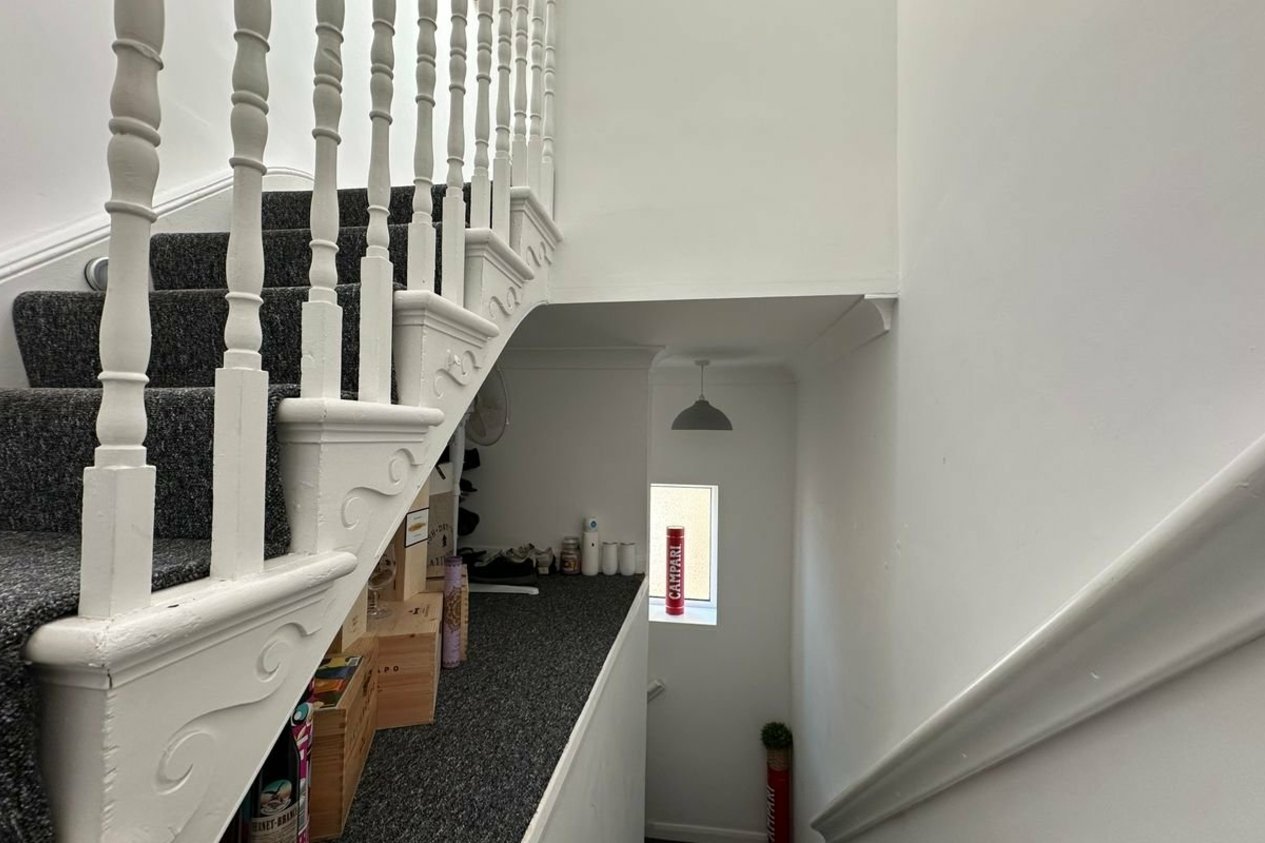 Properties Under Offer in 30 High Street Broadstairs