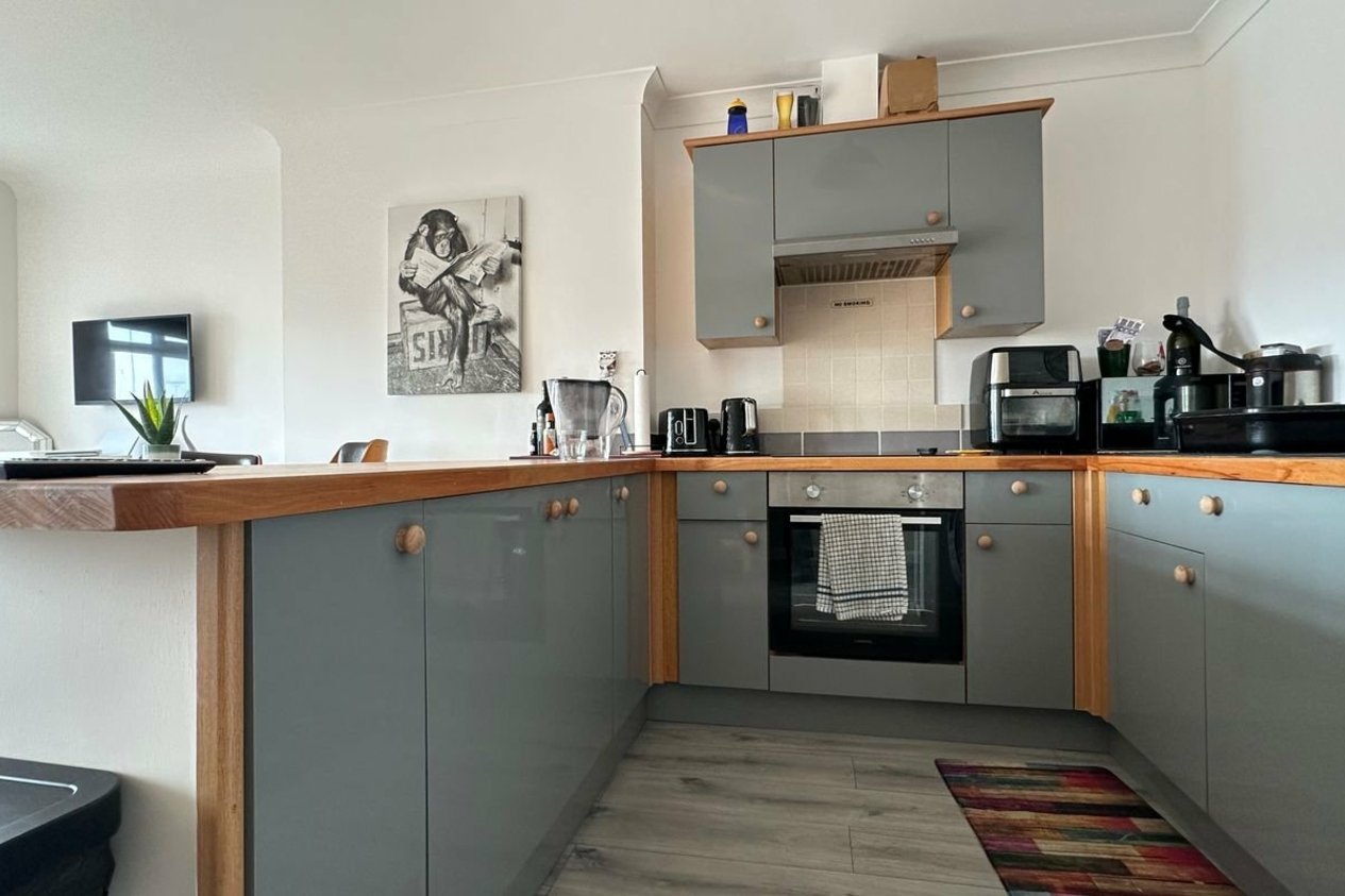 Properties Under Offer in 30 High Street Broadstairs