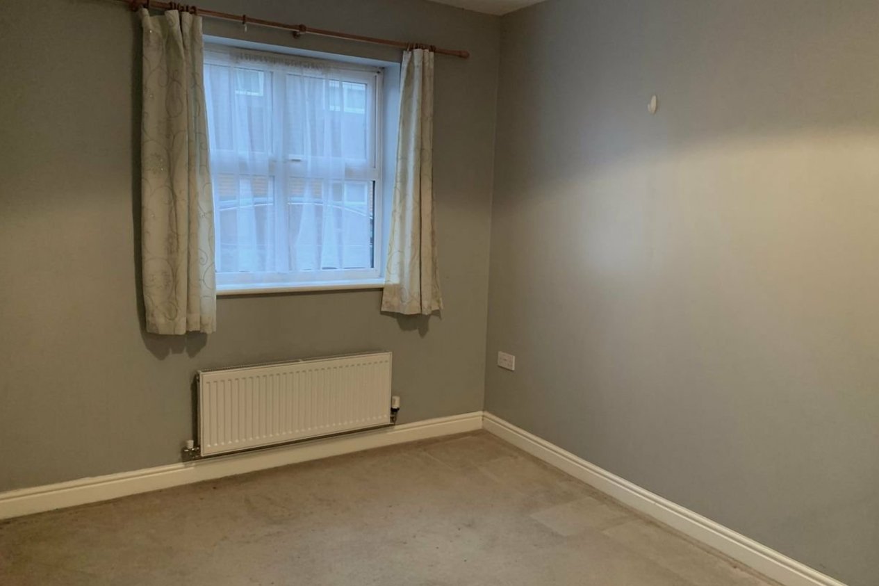 Properties Let in 32 Cheney Road Minster