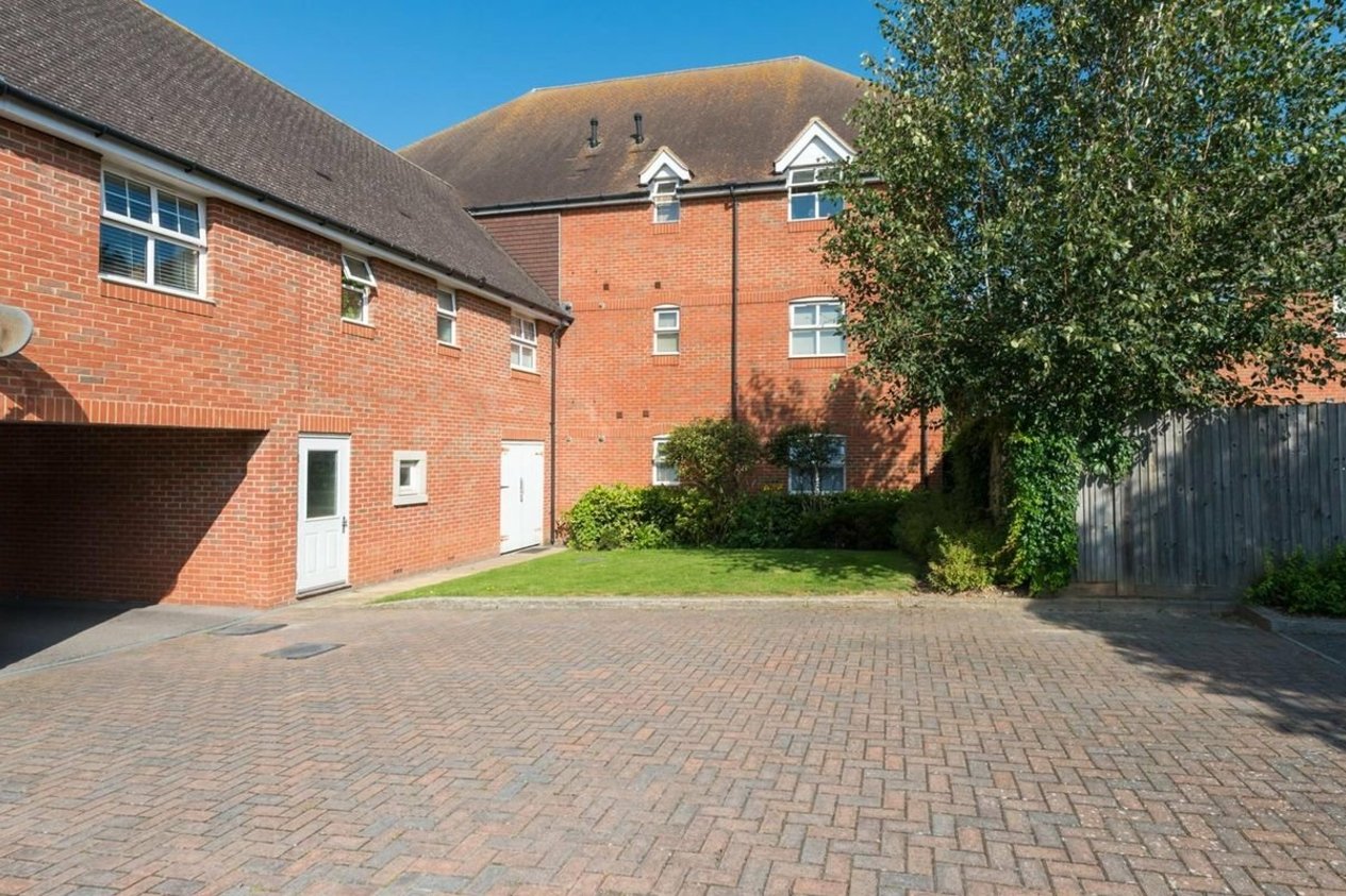 Properties Let in 32 Cheney Road Minster