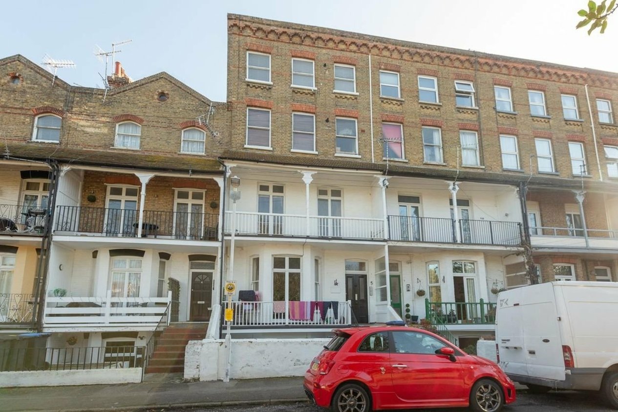 Properties Let Agreed in Adrian Square Westgate