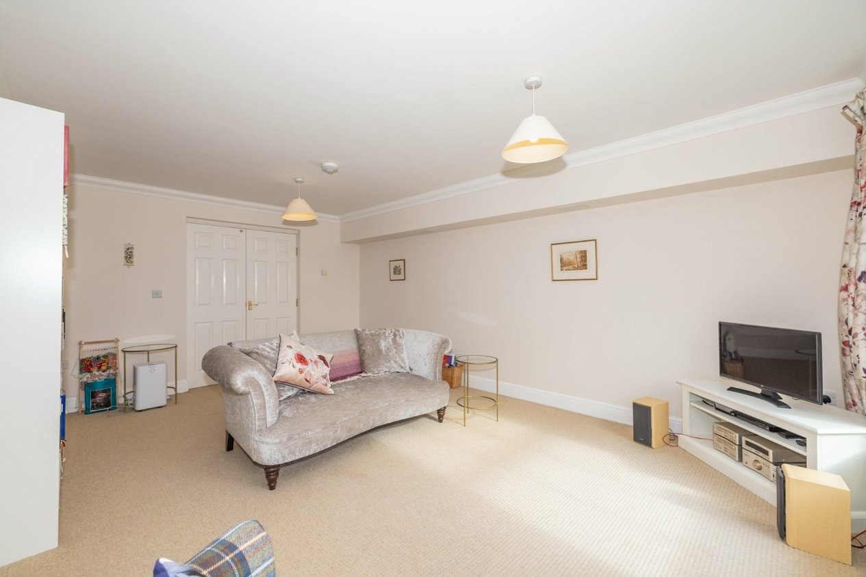 Properties Let Agreed in Ainsley Way Canterbury