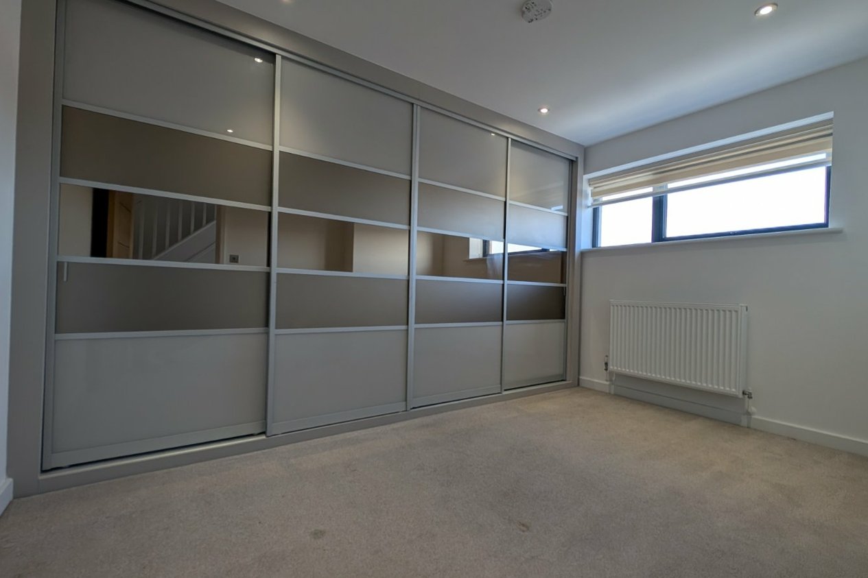 Properties Let in Bay Side Range Road