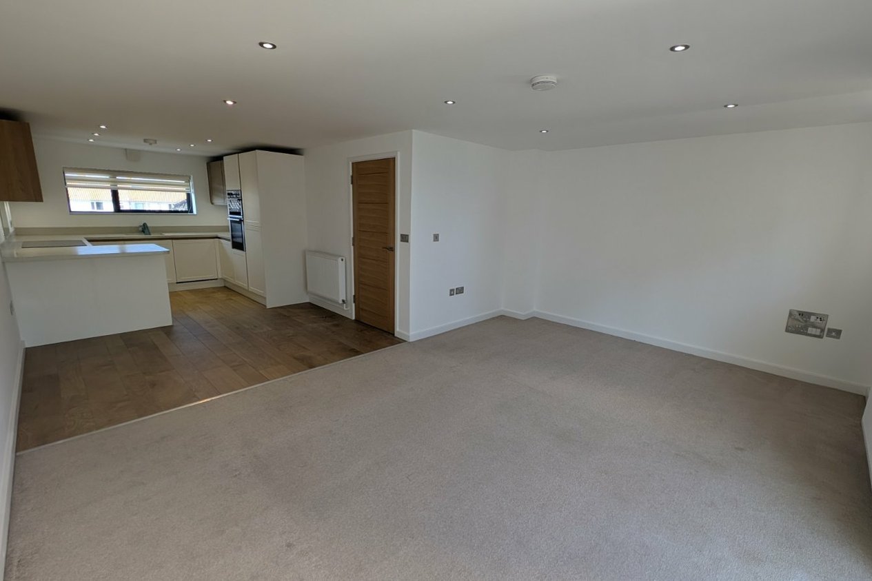 Properties Let in Bay Side Range Road