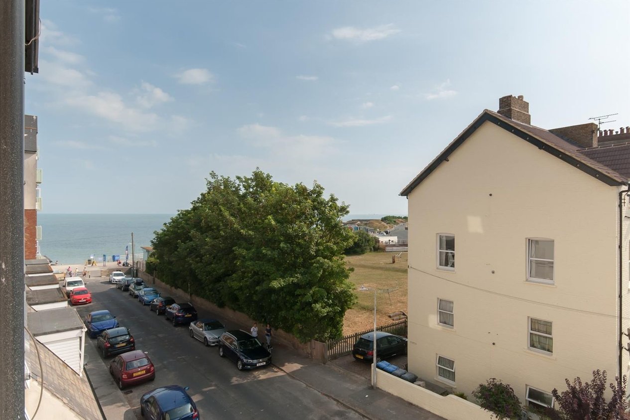 Properties Let Agreed in Beach Road  St. Mildreds Court Beach Road