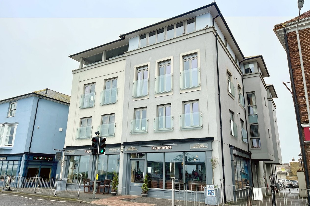 Properties Let Agreed in Beach Street  Deal