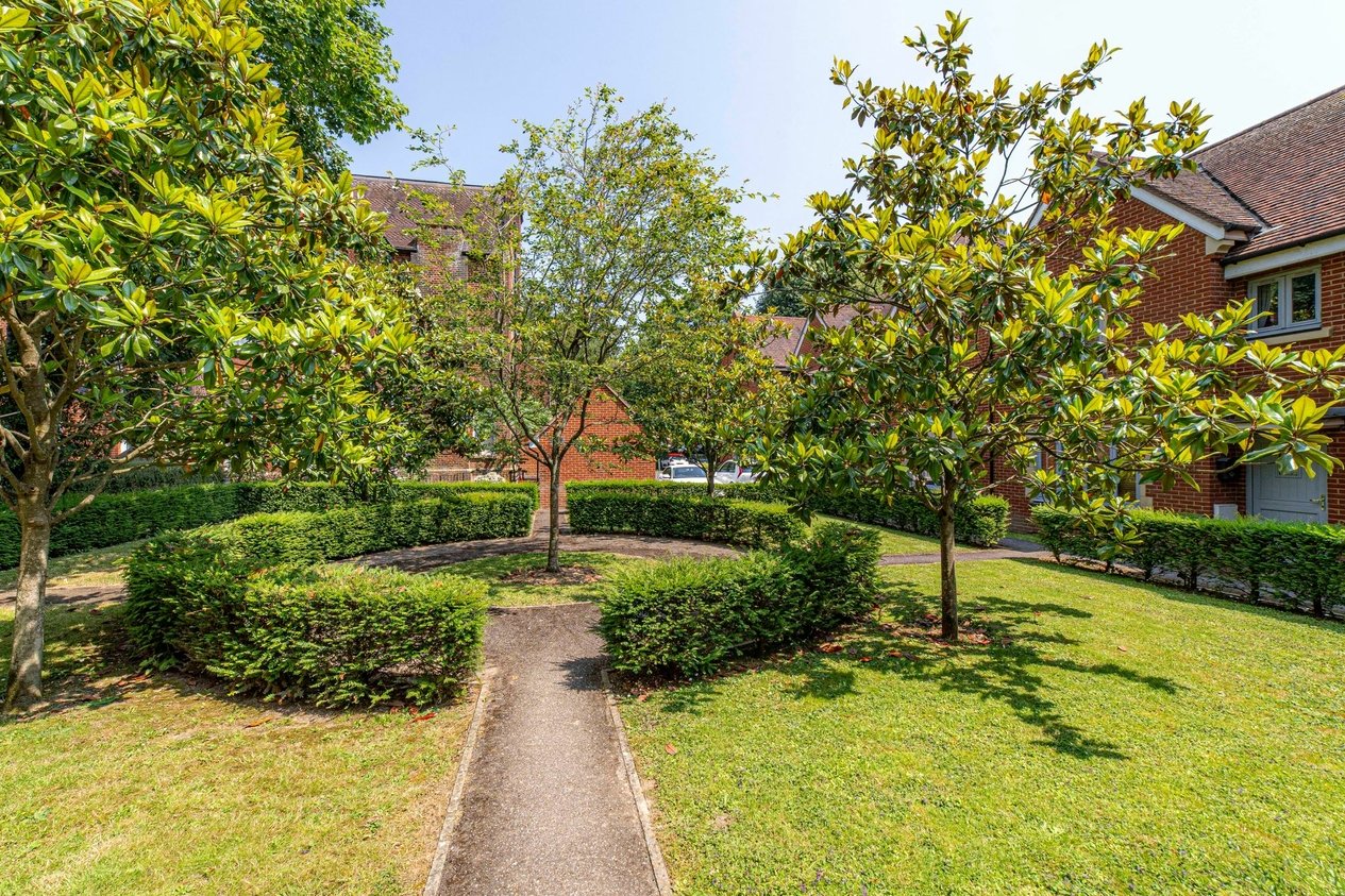 Properties Let Agreed in Bellflower Mews  Canterbury