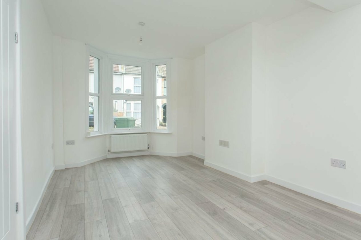 Properties To Let in Bradstone New Road Folkestone