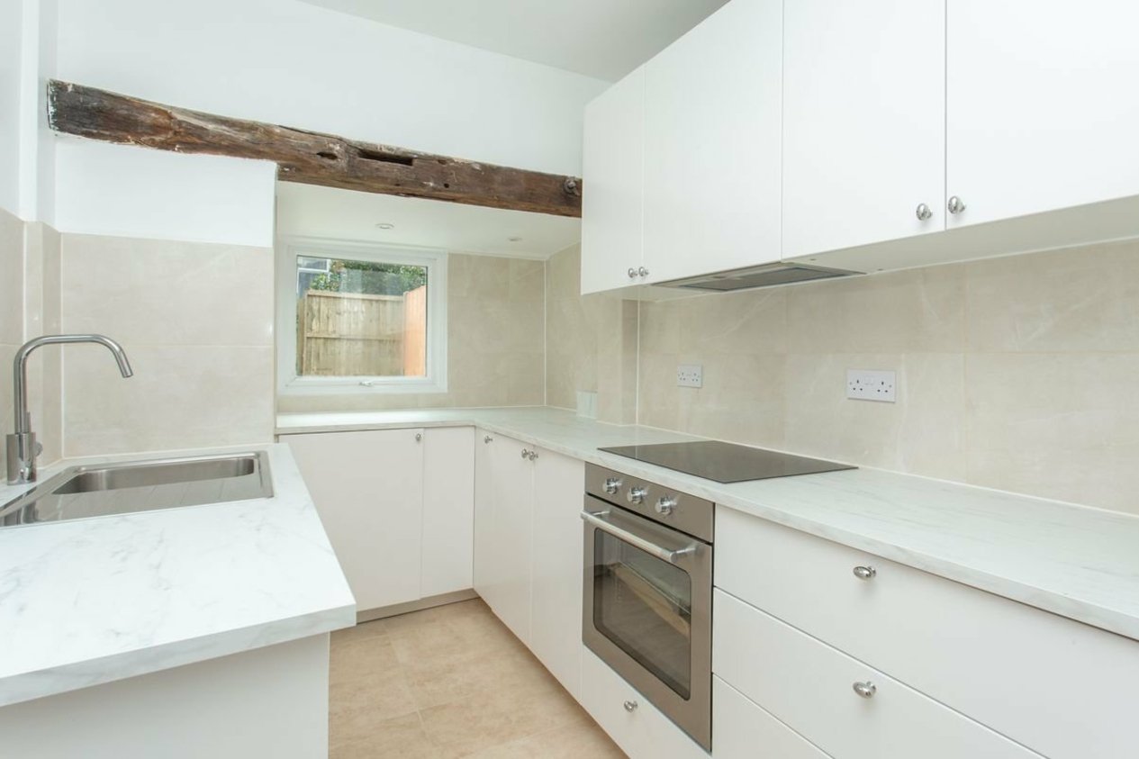 Properties To Let in Bradstone New Road Folkestone