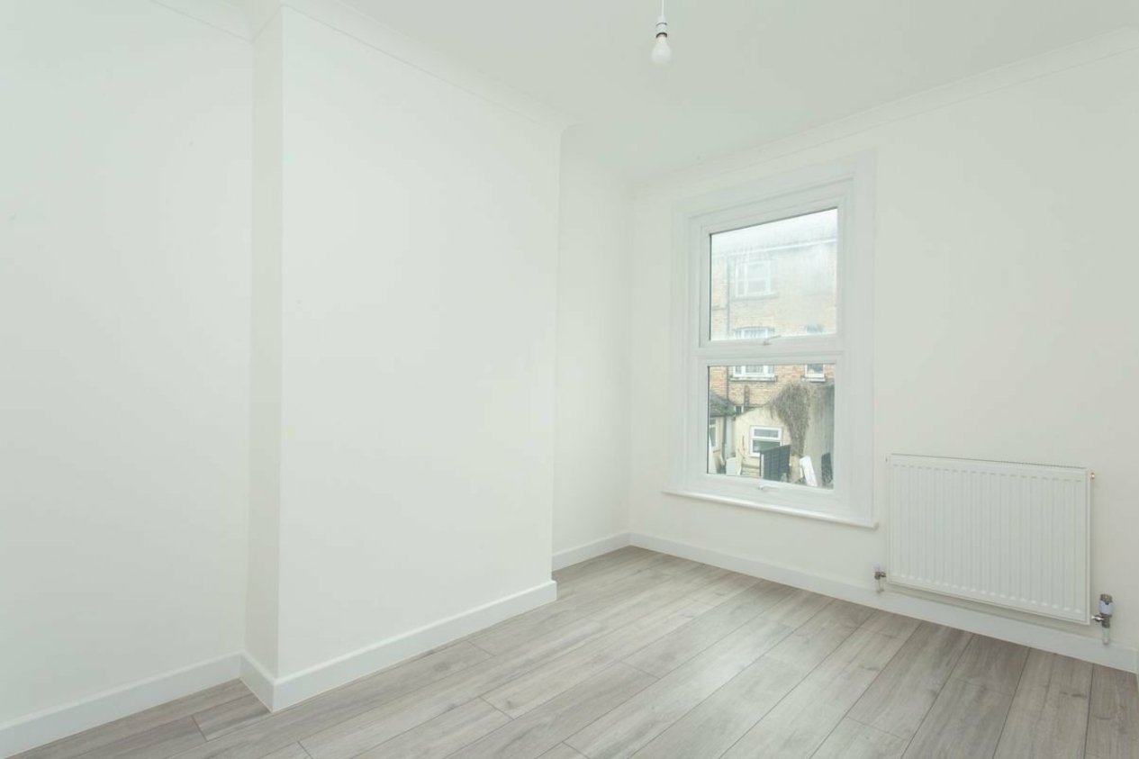 Properties To Let in Bradstone New Road Folkestone