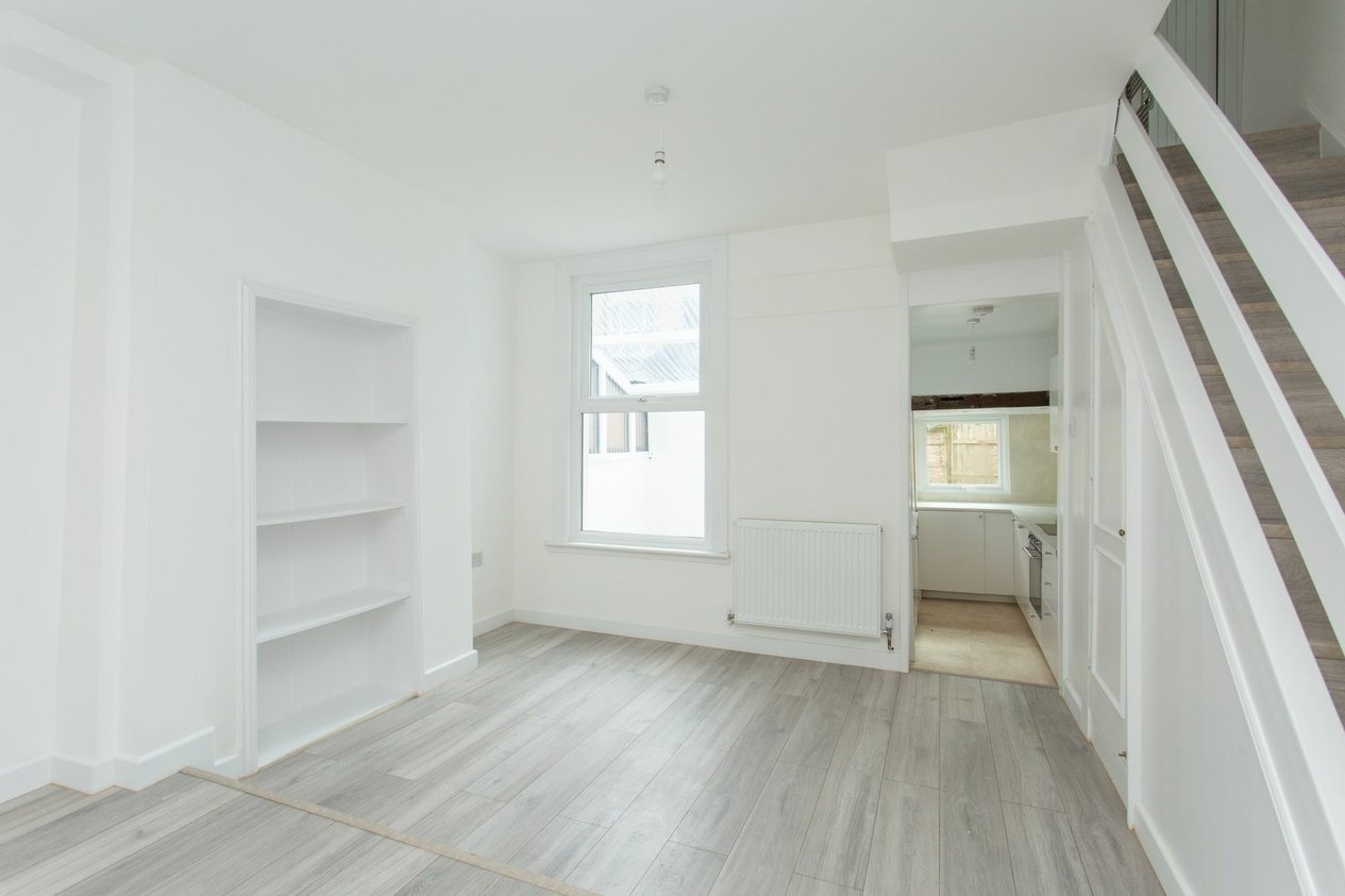 Properties To Let in Bradstone New Road  Folkestone