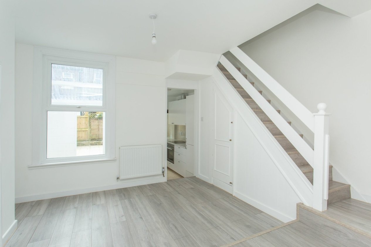 Properties To Let in Bradstone New Road  Folkestone