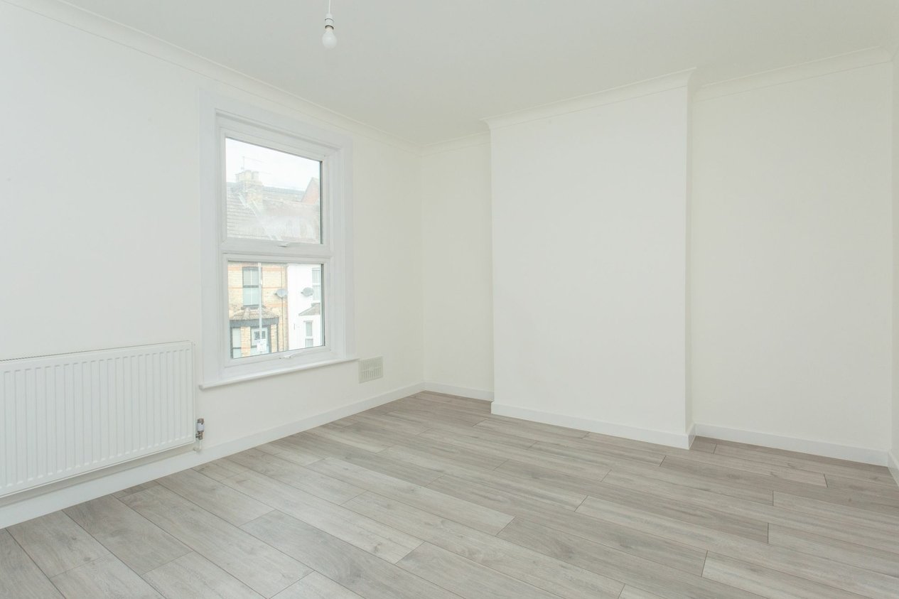 Properties To Let in Bradstone New Road  Folkestone