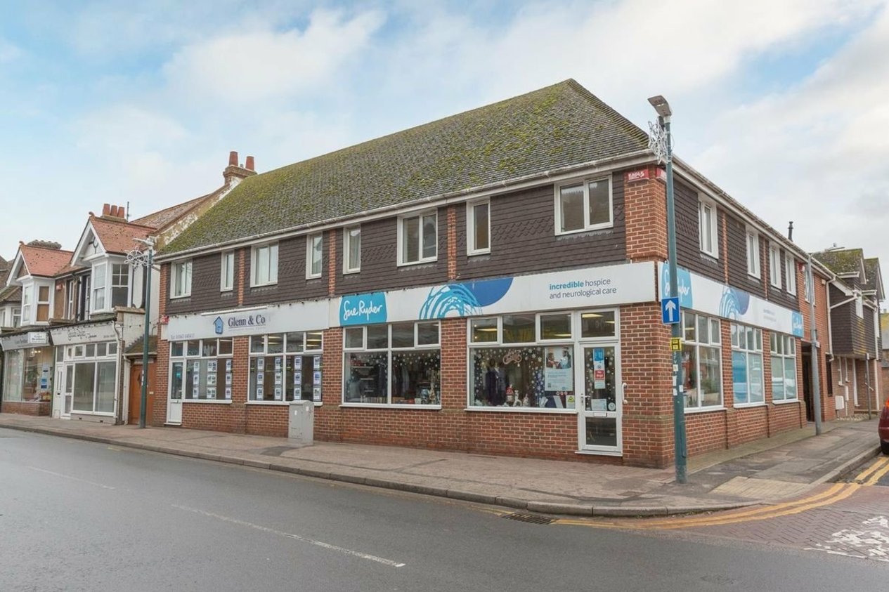 Properties Under Offer in Caroline Court 22-24 Station Road