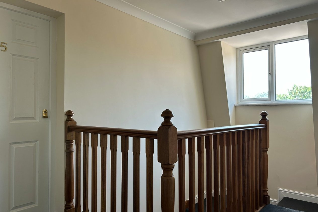 Properties Let in Caroline Court 22-24 Station Road
