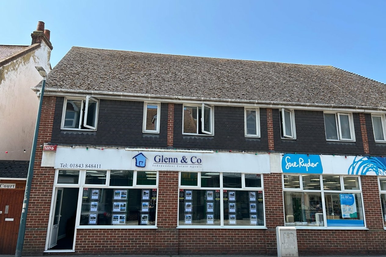 Properties Let in Caroline Court 22-24 Station Road