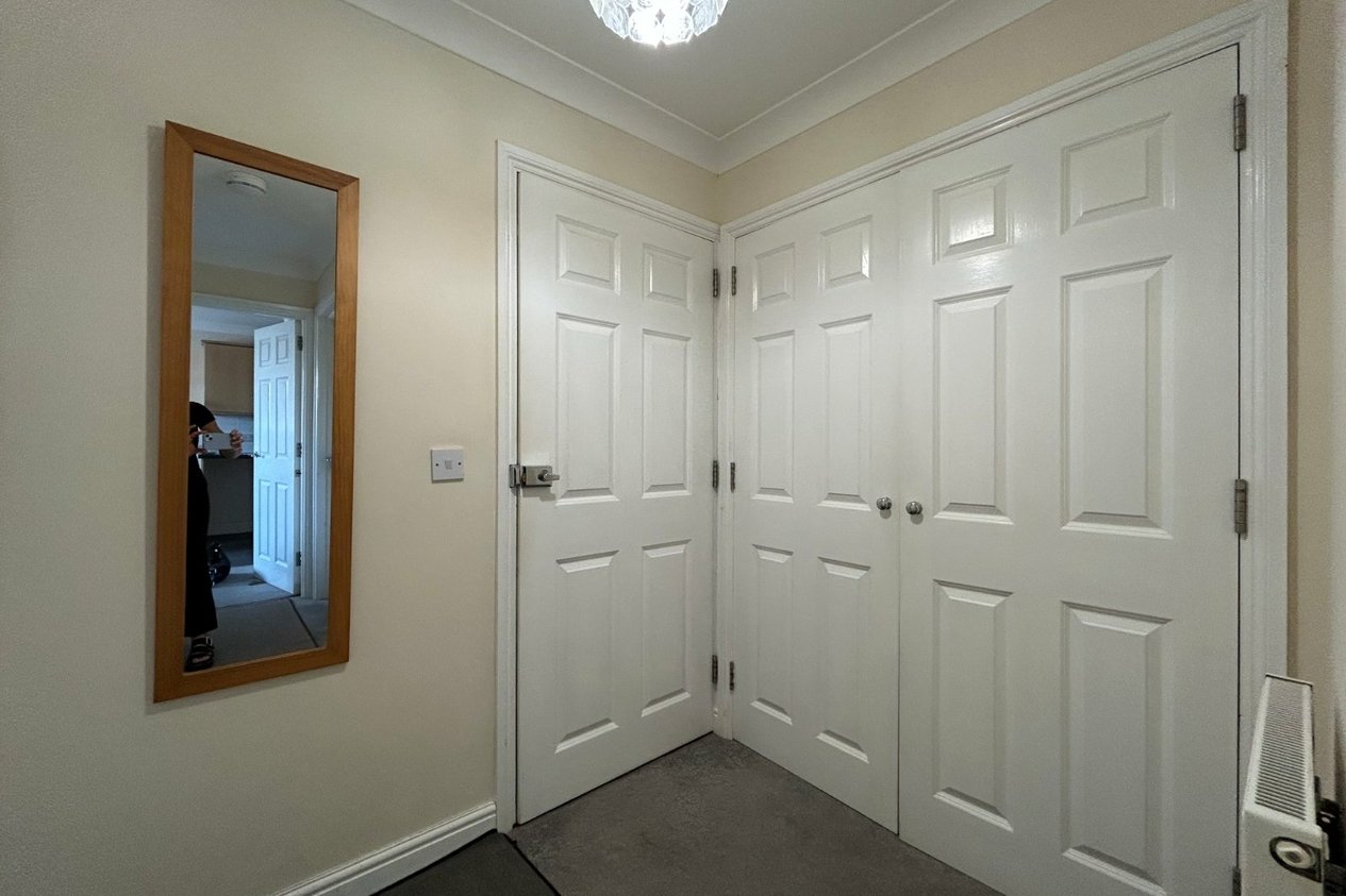Properties Let in Caroline Court 22-24 Station Road