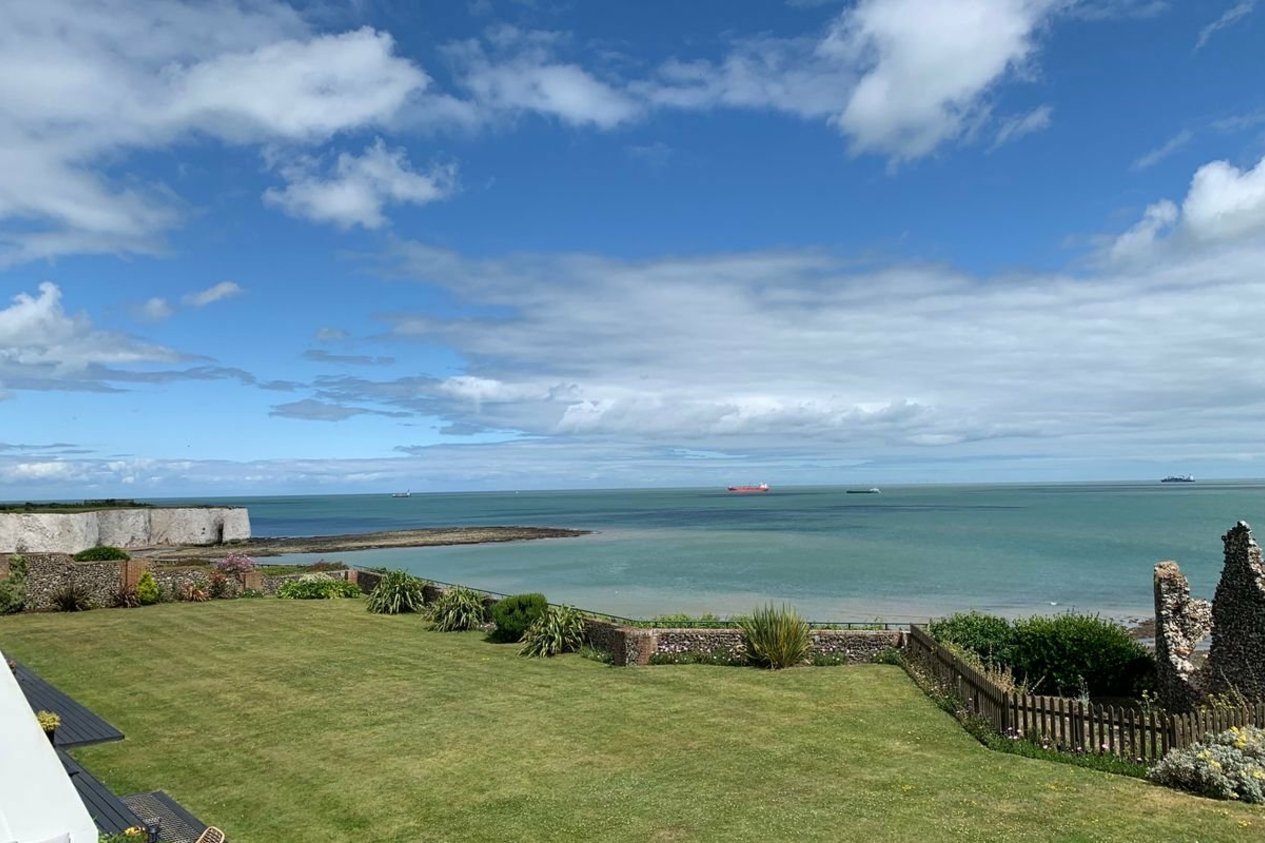 Properties To Let in Castle View Joss Gap Road