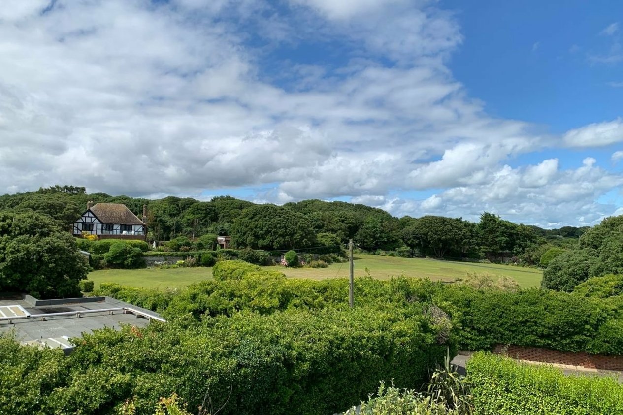 Properties To Let in Castle View Joss Gap Road