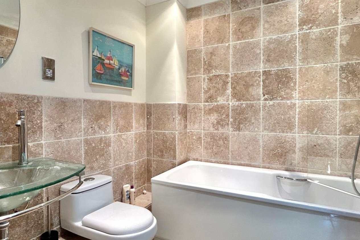Properties To Let in Castle View Joss Gap Road