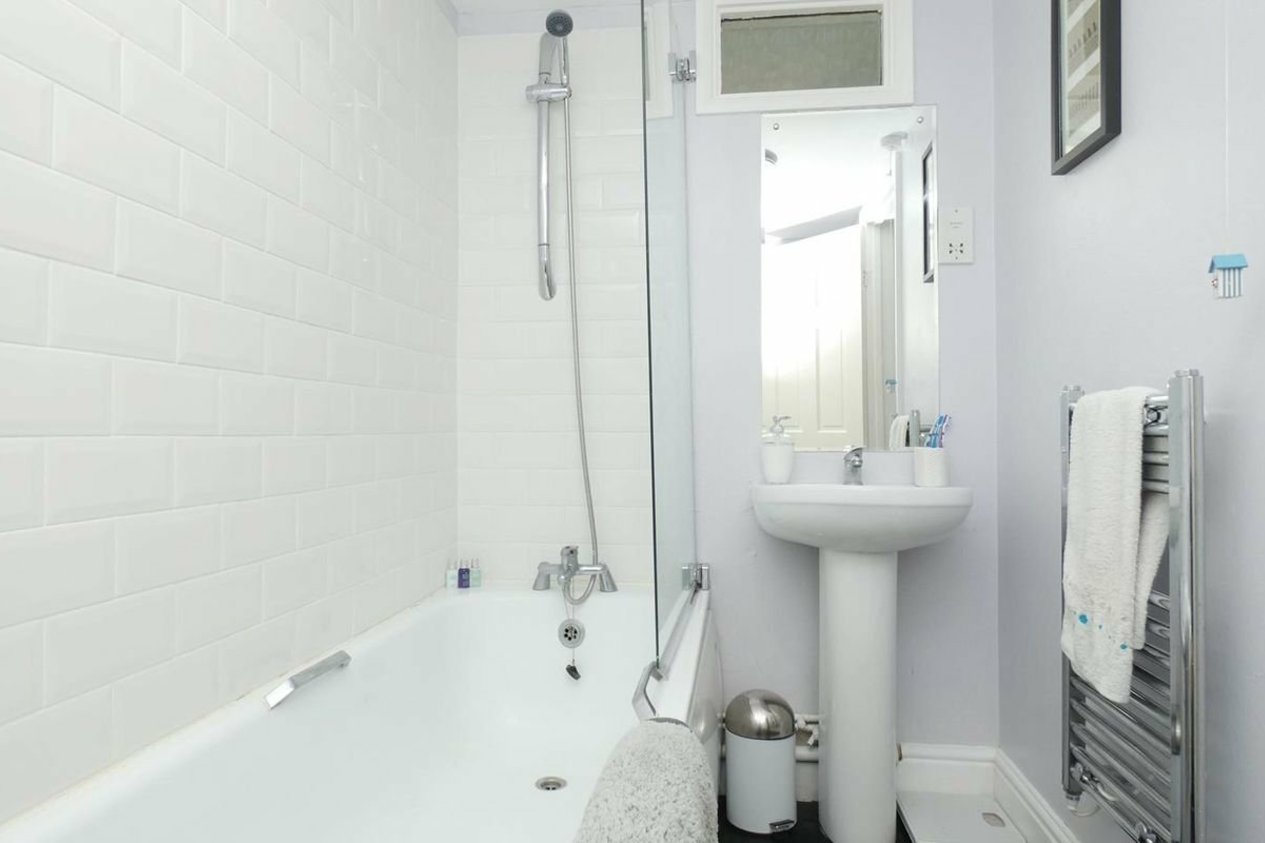Properties To Let in Central Parade Herne Bay