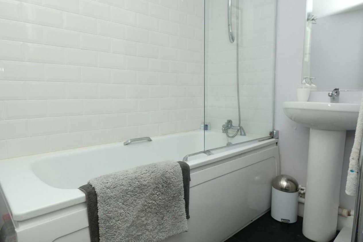 Properties To Let in Central Parade Herne Bay