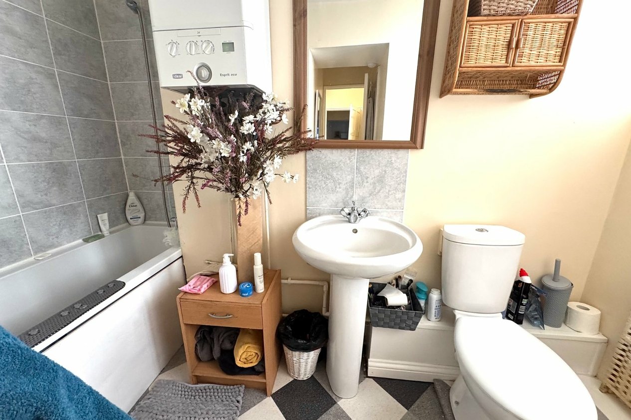 Properties To Let in Chatham Place Ramsgate